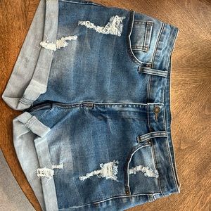 Women’s Medium Jean Shorts